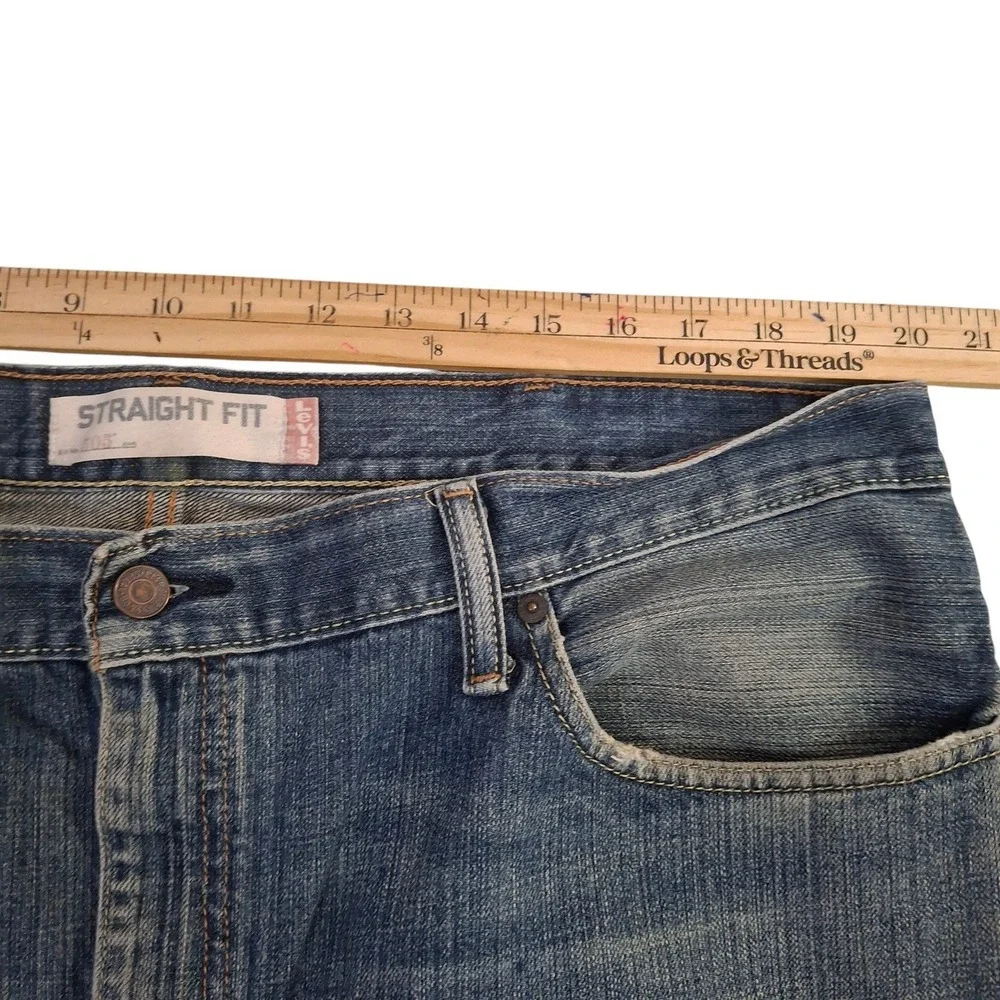 Vintage Levis 505 Straight Fit Jeans Men's  40x30 Medium Wash Blue Denim Y2K